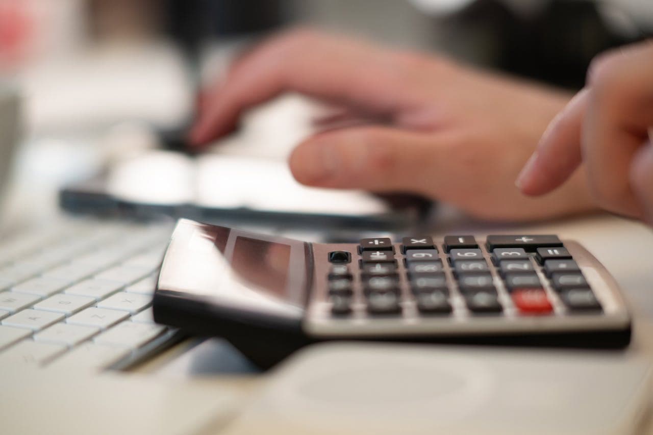 Tips for Choosing the Right Calculator for Office Needs